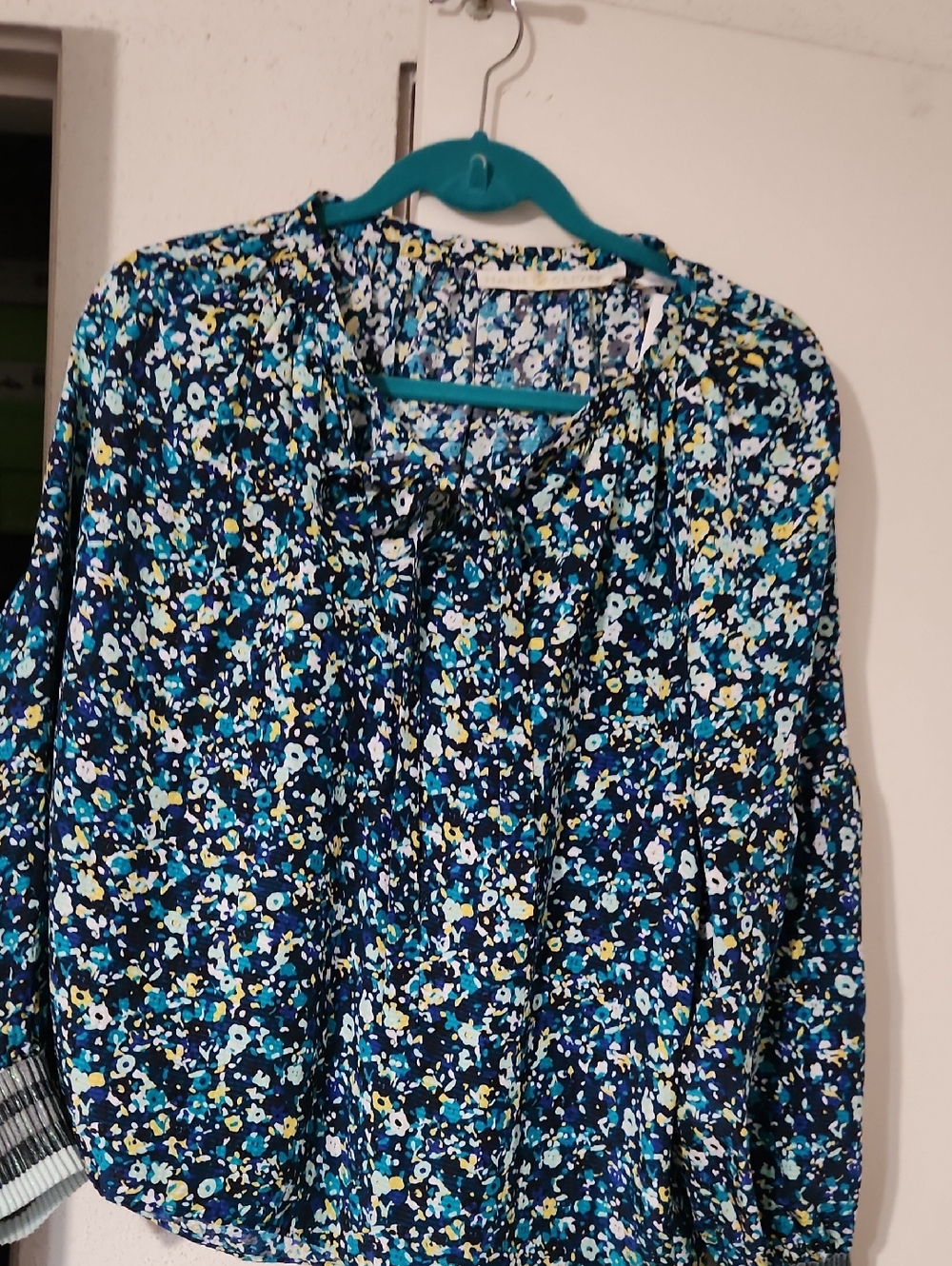 Marie Oliver Navy & Teal Floral Tie-Neck Blouse